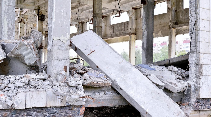 Nepredstavljiva tragedija: v zrušenju stavbe umrli trije otroci (foto: Profimedia)