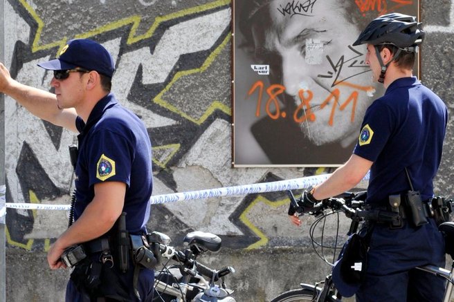 2 policaja policista policija
