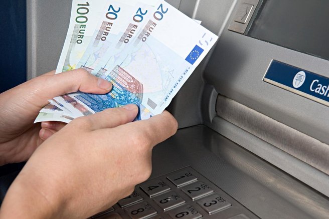 bankomat denar evri