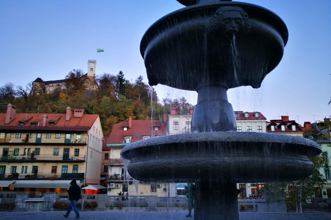 Tako v Slovenijo privabljamo turiste: domiselno oglaševanje z besedno igro pritegne številne poglede