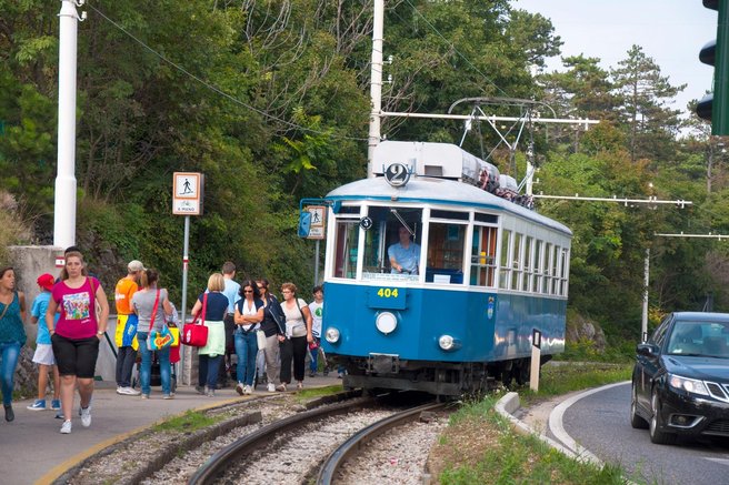 Skozi to bližnje mesto po novem vozi tramvaj, linija je posebnost v svetovnem merilu