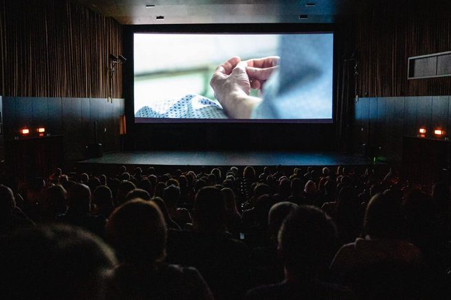 kino film gledalci