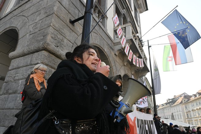 MOL protestniki Zoran Jankovic protest