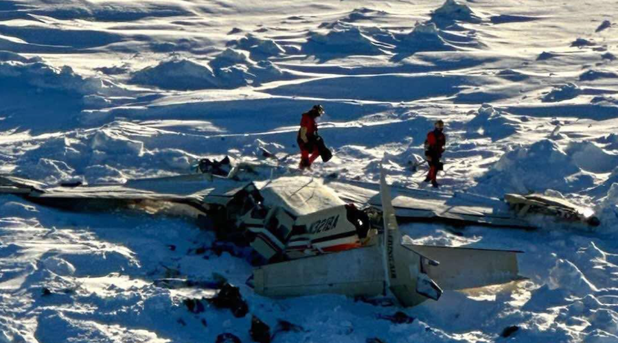Razbitine strmoglavljenega letala Bering Air Caravan (foto: USCG Alaska)