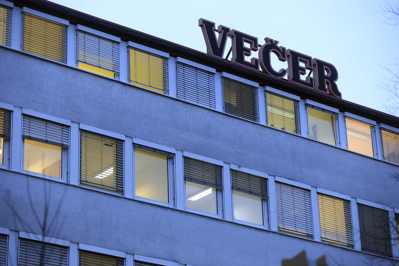 Večer
