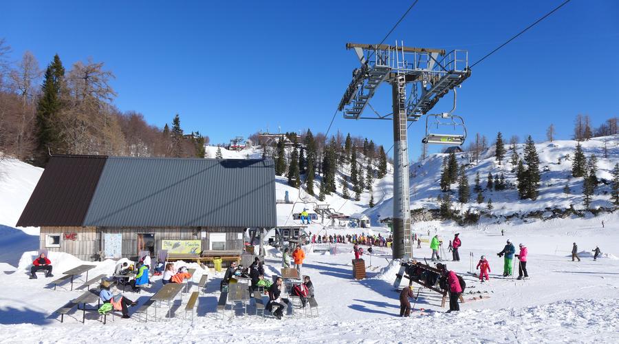 Smučanje na našem smučišču je tujcem pustilo grenak priokus: "Slovenija si bo s tem samo škodovala" (foto: Bobo)