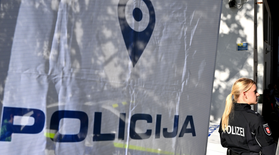 Lepa gesta znane ljubljanske restavracije: policisti bodo zastonj jedli (pojasnili, zakaj) (foto: Žiga Živulović jr./BOBO)