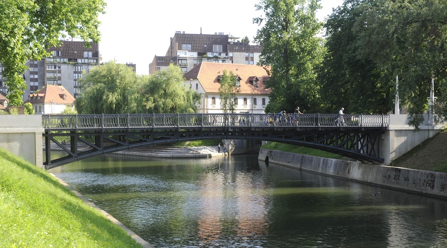 Dobra novica za prebivalce Trnovega: vse kaže, da bodo končno dobili, kar že dolgo pogrešajo (foto: Žiga Živulovič jr./Bobo)