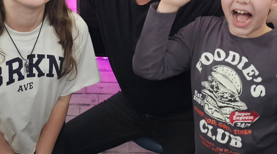 Na obisku pri Roškarju: tokrat je imel v oddaji prav posebna gosta (foto: Arhiv Radio 1)