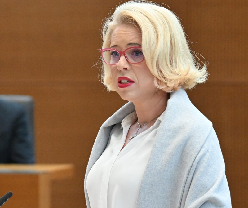 Urska Klakocar Zupancic