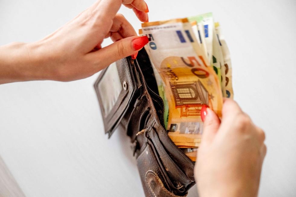 Tehtnica Očarljive tehtnice nadvse uživajo v nakupovanju, tako da svoj denar najpogosteje zapravijo za stvari, ki jih dejansko ne potrebujejo. …