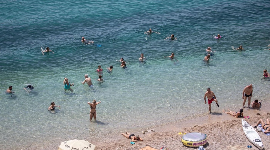 Dopust na Hrvaškem bo letos še dražji: kaj in za koliko bo šlo gor? (Slovenci ostajamo zvesti turisti) (foto: Profimedia)