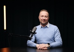 Mitja Vrdelja, predstojnik Centra za komuniciranje na NIJZ: "Med pandemijo se je grobo komuniciranje skorajda normaliziralo – ne le v zdravstvu, temveč v družbi nasploh!"
