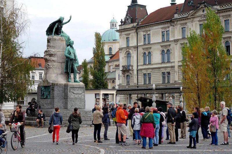Ljubljana turisti Presernov trg