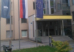 S fakultete so odpustili enega najbolj priznanih slovenskih profesorjev, študentje in sodelavci so ogorčeni: "Gre za politično obračunavanje"