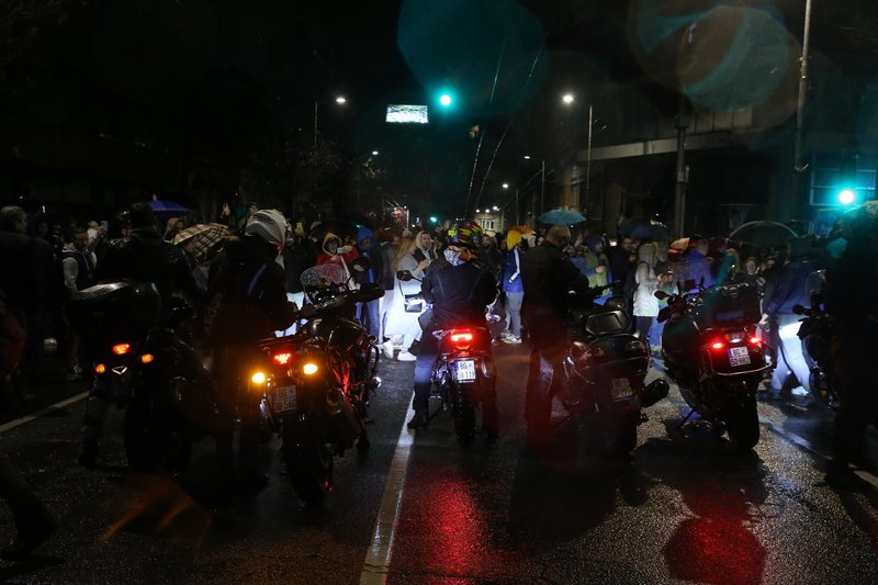 policija protest Srbija študenti