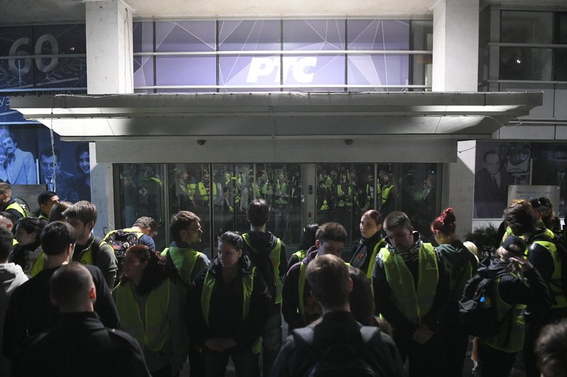policija protest Srbija študenti