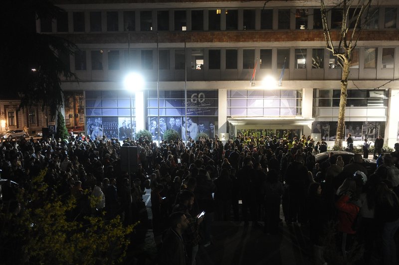 policija protest Srbija študenti
