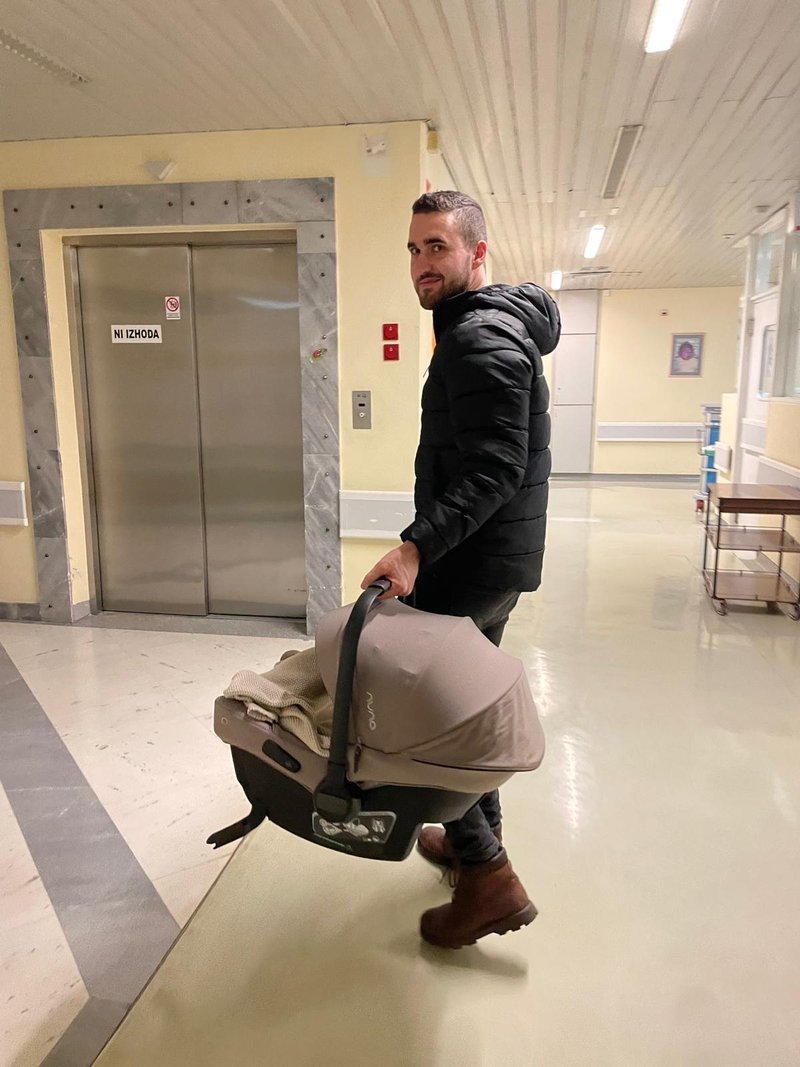 Aleš Perko IL Divji družina rojstvo hči