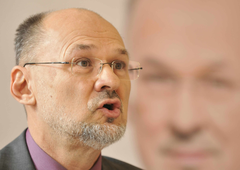 Jelko Kacin ob peti obletnici epidemije covida-19 kritičen do zdravstvene stroke: "Bil sem navzoč, ko je ... "