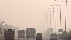 Če je avto starejši od 15 let, vanj vozniki ne bodo smeli točiti goriva! Vse v imenu ekologije ...