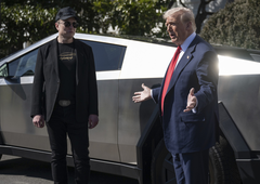 Tesla v strahu pred posledicami Trumpovih carin: v pismu, pod katerega se ni upal podpisati nihče, opozarjajo na ...