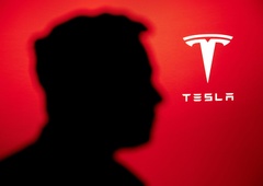 Elon Musk se drži za glavo: številke razkrivajo težave, v ozadju pa že nastaja drzen načrt
