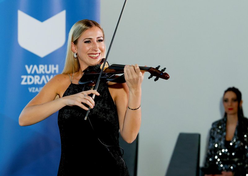 Vzajemna s partnerji gradi zdravo družbo – podeljena priznanja najboljšim izvajalcem iz mreže Varuha zdravja