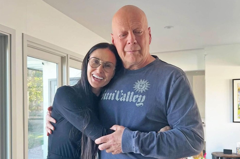 Hudo bolni Bruce Willis po dolgem času pokazal svoj obraz, z njim je zdaj takole ... (FOTO) (foto: Profimedia)