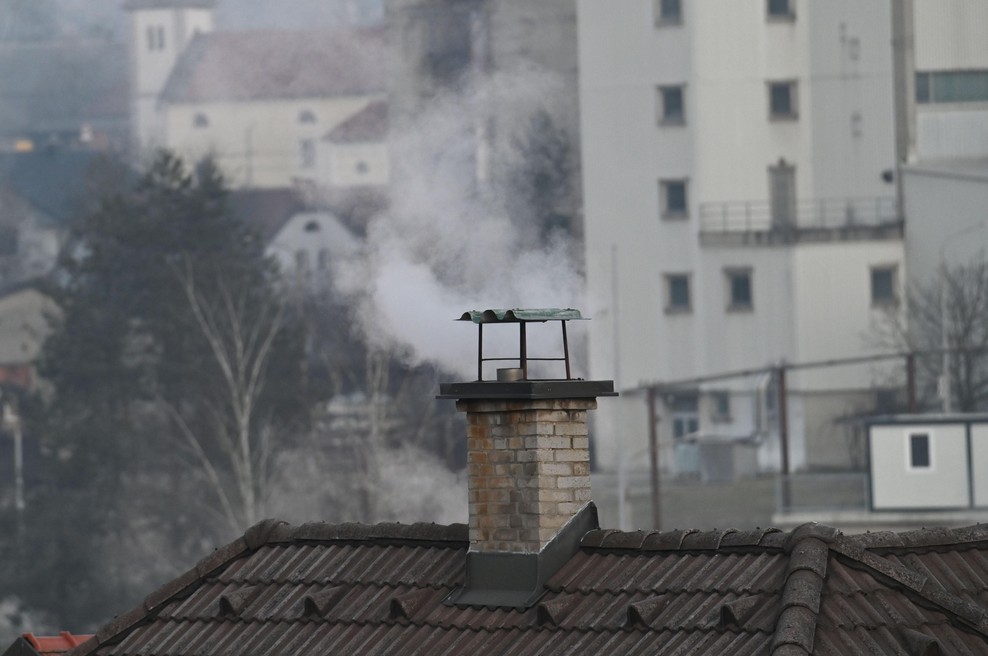 V Sloveniji zaradi onesnaženega zraka umre 1000 ljudi na leto: eden glavnih onesnaževalcev je ... (foto: Žiga Živulović jr./Bobo)