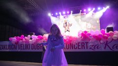 tina gaber dobrodelni koncert za Karolino