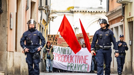 Koper shod protest Pohod za življenje Branimo reproduktivne pravice Socialistrski bralni krožek Zavod mreža za življenje in enakopravnost splav reproduktivne pravice