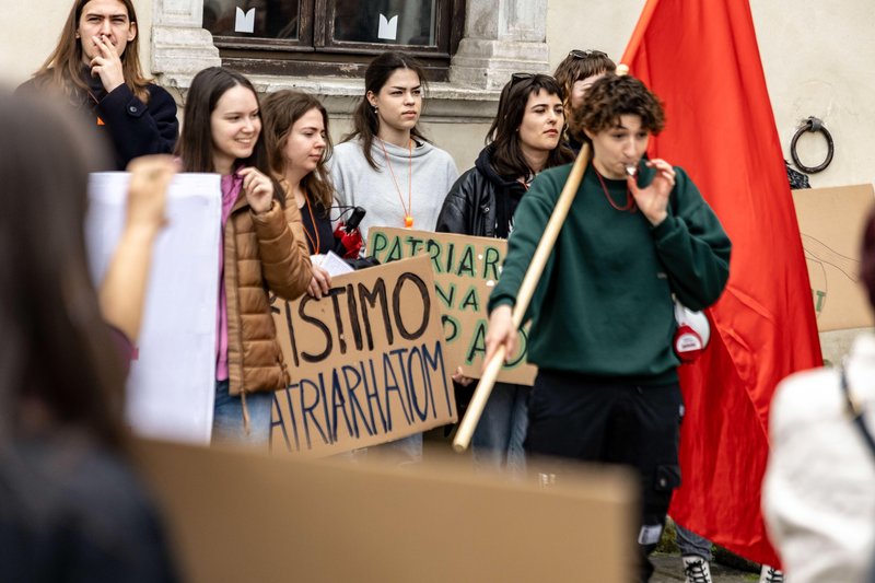 Koper shod protest Pohod za življenje Branimo reproduktivne pravice Socialistrski bralni krožek Zavod mreža za življenje in enakopravnost splav reproduktivne pravice