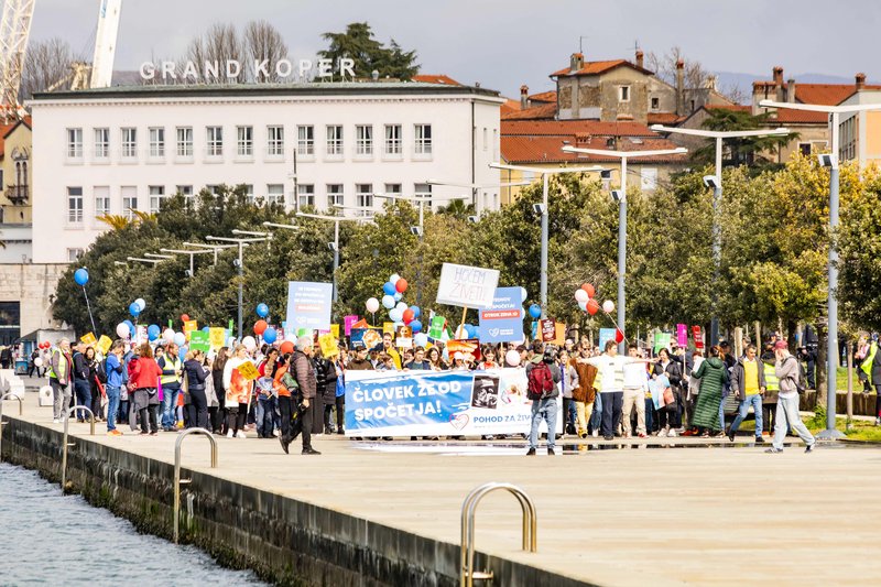 Koper shod protest Pohod za življenje Branimo reproduktivne pravice Socialistrski bralni krožek Zavod mreža za življenje in enakopravnost splav reproduktivne pravice