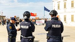 Koper shod protest Pohod za življenje Branimo reproduktivne pravice Socialistrski bralni krožek Zavod mreža za življenje in enakopravnost splav reproduktivne pravice