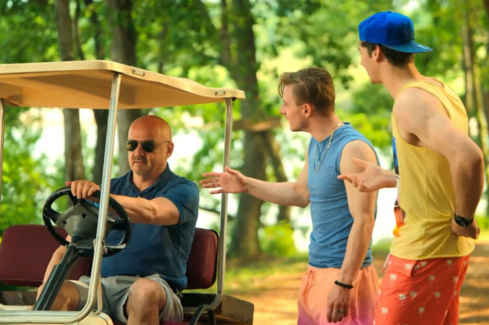 Ste opazili nov znan obraz v seriji Skrito v raju? Razkrivamo, kdo je in kje ste ga že videli (FOTO) (foto: VOYO/posnetek zaslona)