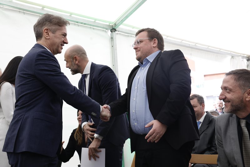 Podbreznik neprofitna stanovanja Robert Golob Klemen Boštjančič Simon Maljevac