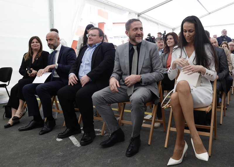 Podbreznik neprofitna stanovanja Tina Gaber Klemen Boštjančič Simon Maljevac