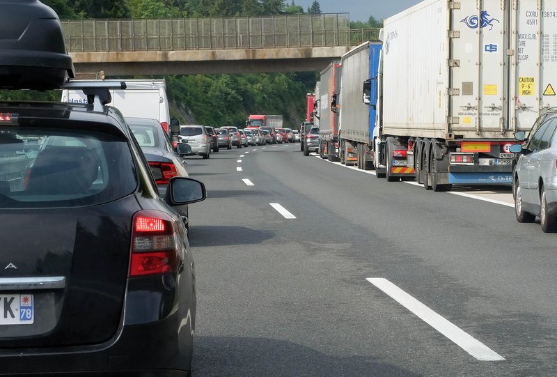 promet reševalni pas avtocesta