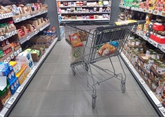 To priljubljeno živilo dosega visoko ceno, a na trgu je veliko ponaredkov: tako jih boste zlahka prepoznali v trgovinskih verigah