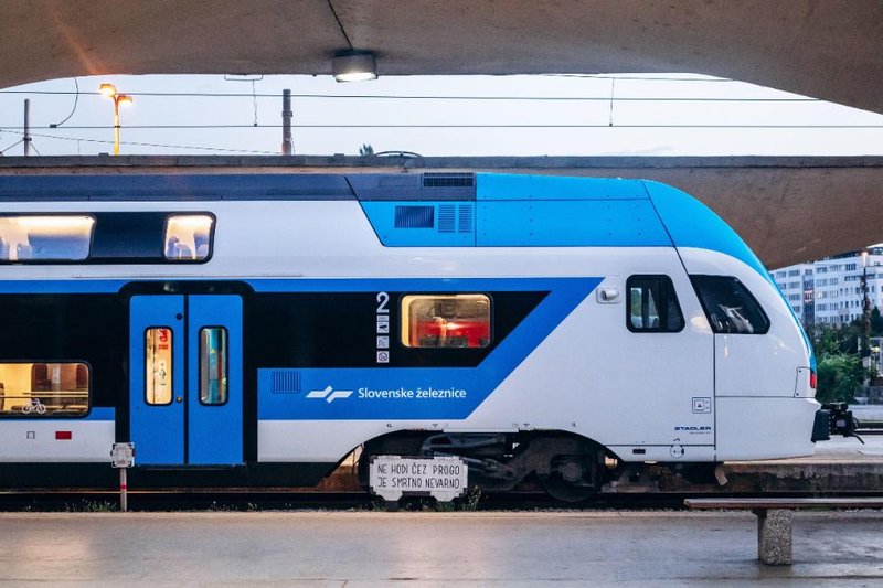 vlak Slovenske železnice