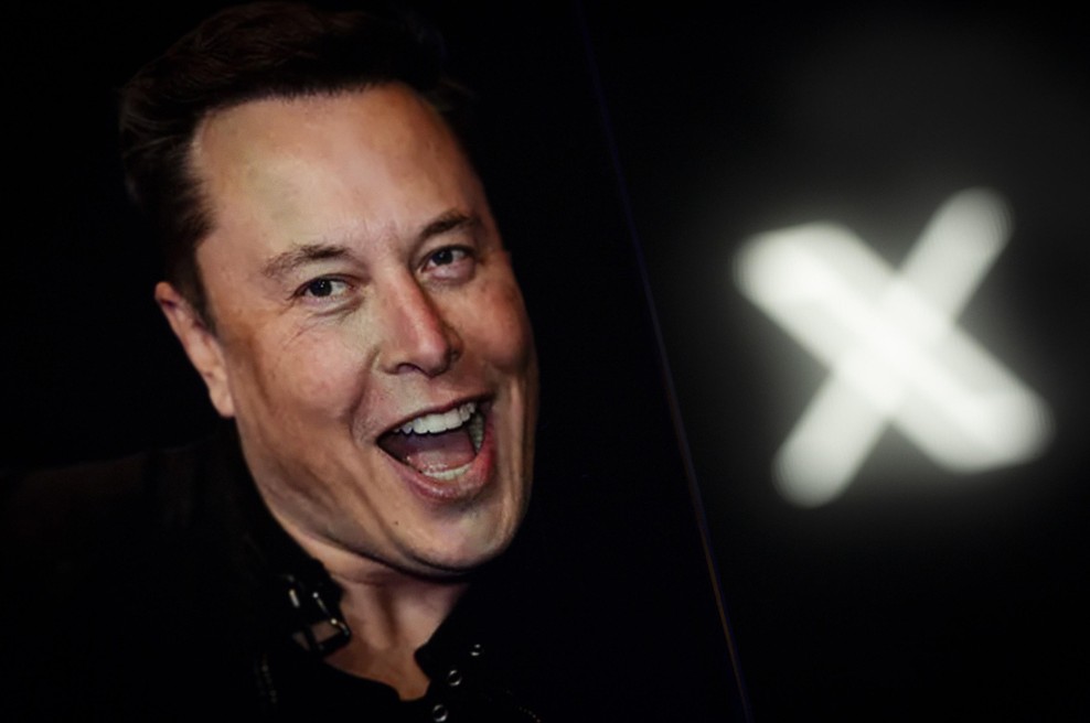 Elon Musk presenetil s prodajo družbenega omrežja X: platforma je zdaj v lasti ... (foto: Profimedia)