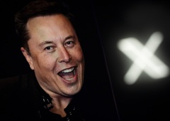Elon Musk presenetil s prodajo družbenega omrežja X: platforma je zdaj v lasti ...