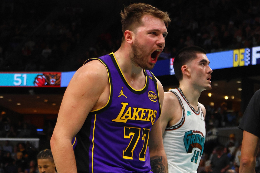 Lakersi Luke Dončića slavili v Memphisu: dvoboj je bil napet do zadnjih trenutkov (foto: Profimedia)