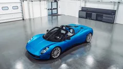 Domen Prevc najraje sede za volan te mrcine, lastil pa si je tudi neverjetnega starodobnika