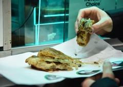 Michelin posodobil seznam najboljših restavracij pri nas: prestižno Michelinovo zvezdico prejme ... Burek Olimpija!