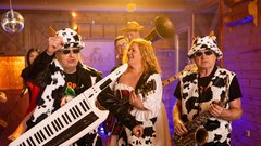 Agropop pesem videospot Srečna familija