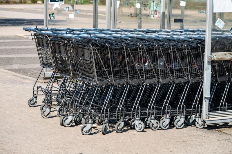 nakupovalni voziček hrana živilo Hofer Mercator cene