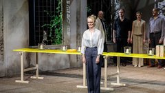Bernarda Oman predstava Vila blok evropa mgl premiera