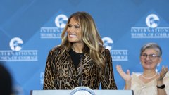 Melania Trump vpadljiv plašč oblikovalka Milly Park